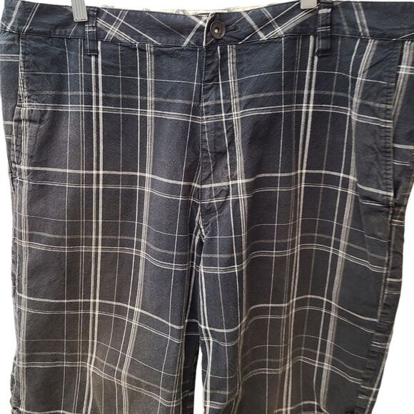 Men's Vans Board Shorts size 38 - Picture 2 of 5